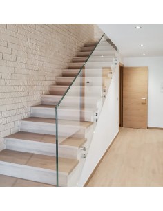 Barandilla de cristal con botones a medida